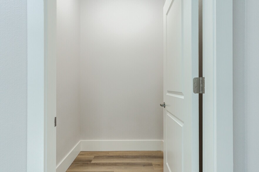 More Photos Of 3216 116th st, Lubbock Warehouse For Sale