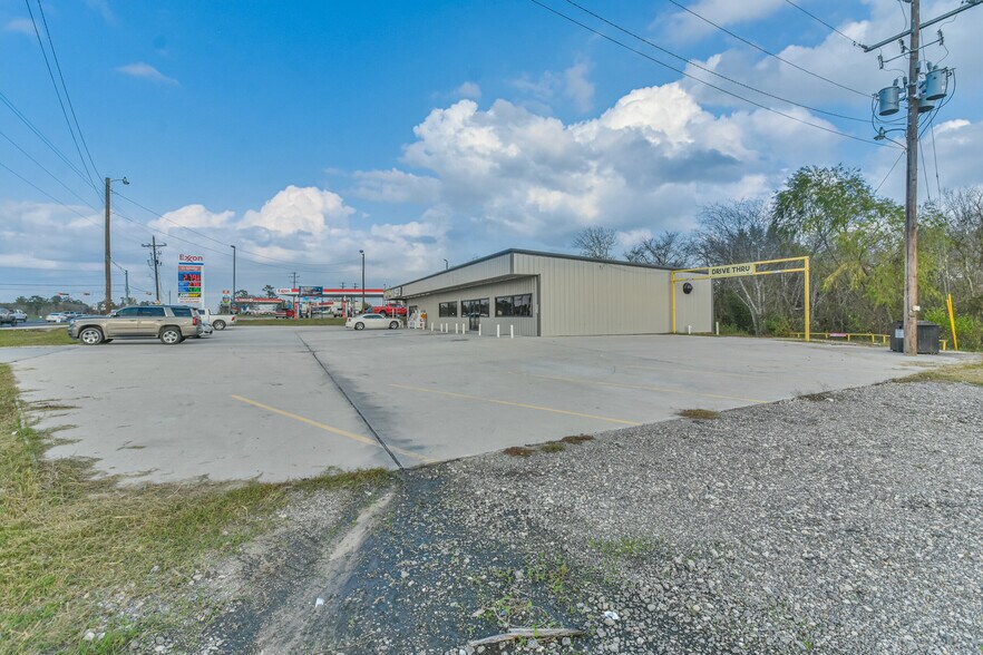 More Photos Of 3762 Highway 19, Riverside General Retail For Lease
