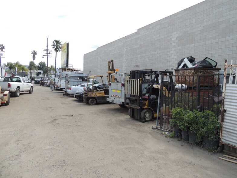 More Photos Of 8265 Lankershim Blvd, North Hollywood Distribution For Sale