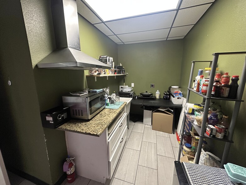 More Photos Of 1208-1218 FM 78, Schertz Freestanding For Lease