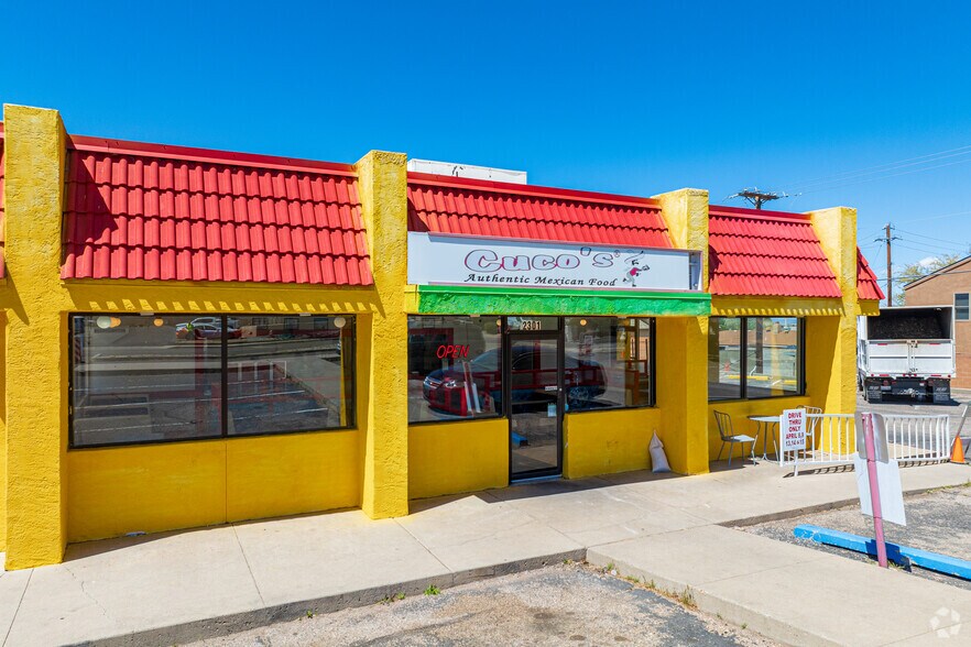 More Photos Of 2130-2301 Chelwood Park Blvd NE, Albuquerque Fast Food For Lease