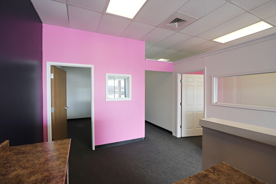 More Photos Of 1067-1095 E Bristol Rd, Burton Unknown For Lease