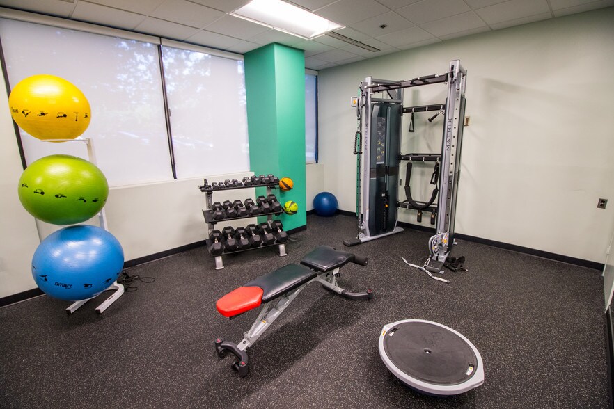 More Photos Of 8201 Corporate Dr, Landover Unknown For Lease