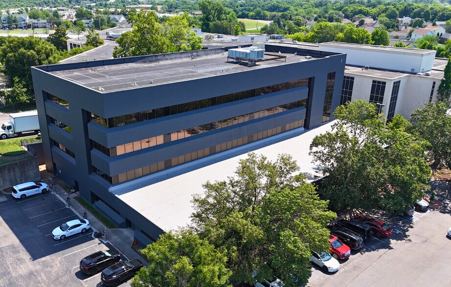 Primary Photo Of 3055 Lebanon Pike, Nashville Office For Lease