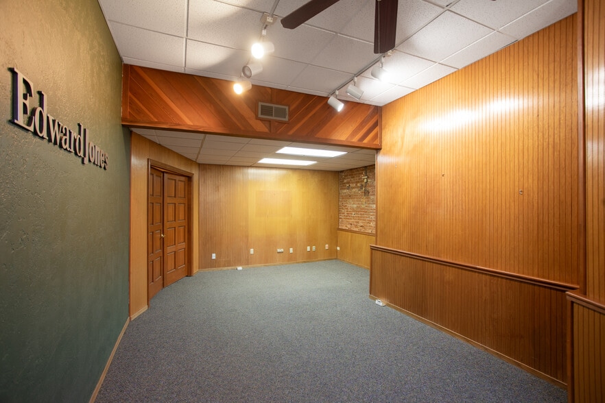 More Photos Of 310-312 1st St, Marysville Office Residential For Lease