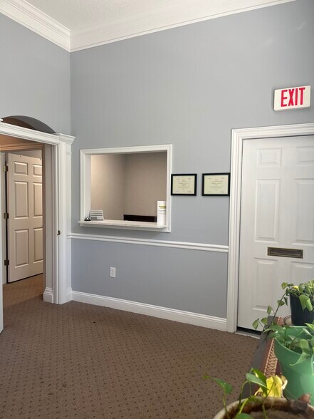 More Photos Of 7855 Argyle Forest Blvd, Jacksonville Office For Lease