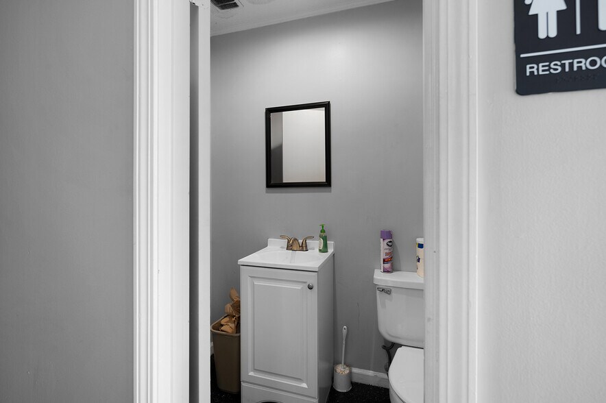 More Photos Of 1849 US-41, Calhoun Warehouse For Sale