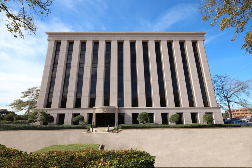 More Photos Of 507 N Sam Houston Pky E, Houston Office For Lease