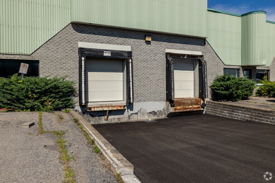 More Photos Of 310 Industriel, St-Eustache Flex For Lease