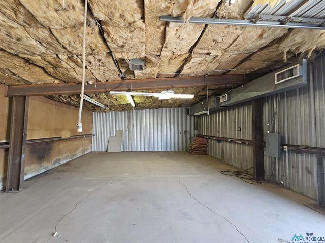 More Photos Of 107 S 14th St, Artesia Showroom For Sale