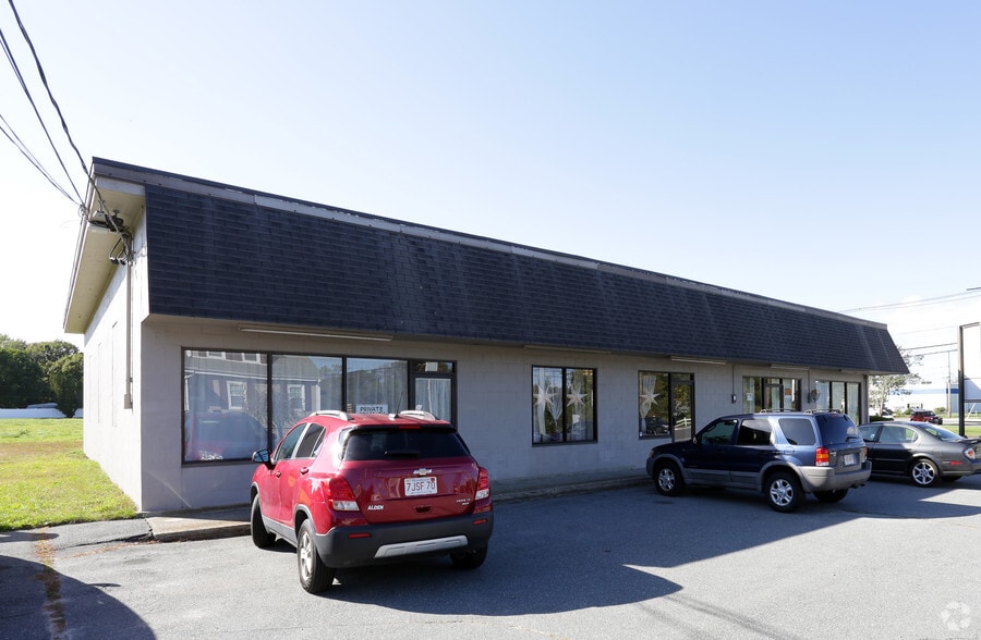 More Photos Of 145 Bridge St, Fairhaven General Retail For Sale