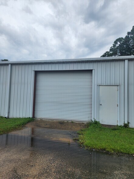 Primary Photo Of 550 Young Ln, Brunswick Industrial For Lease