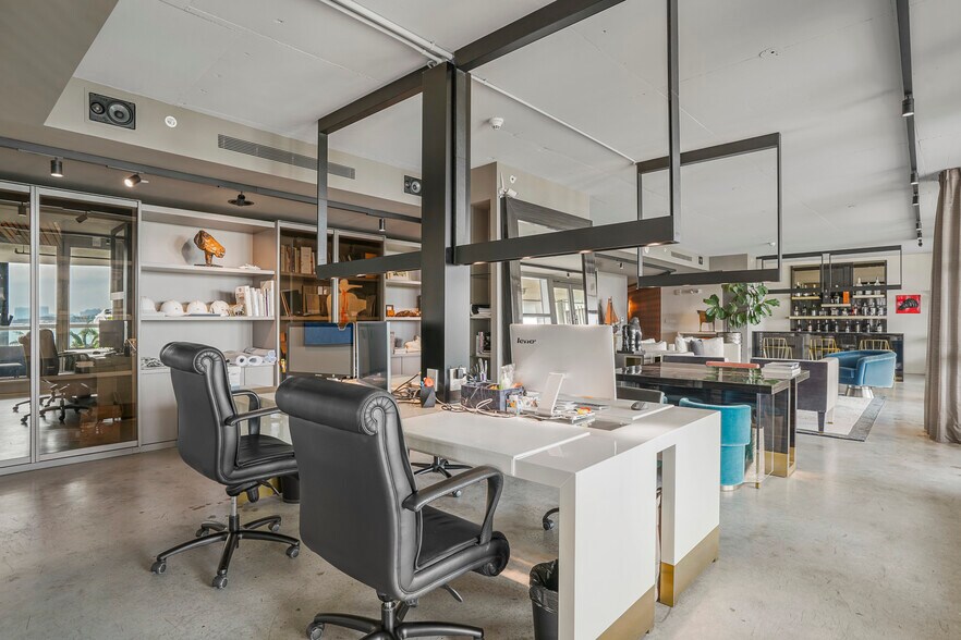 More Photos Of 888 Biscayne Blvd, Miami Apartments For Lease