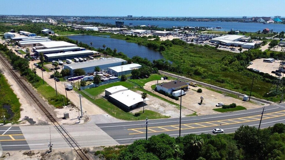 More Photos Of 8017 Harborside Dr, Galveston Loft Creative Space For Sale