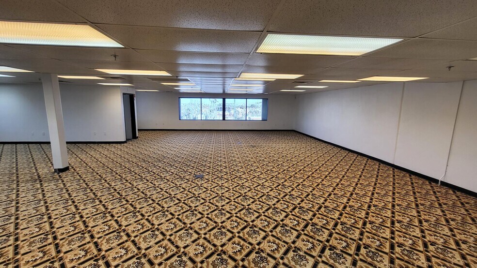 More Photos Of 3325-3326 W Oquendo Rd, Las Vegas Warehouse For Lease