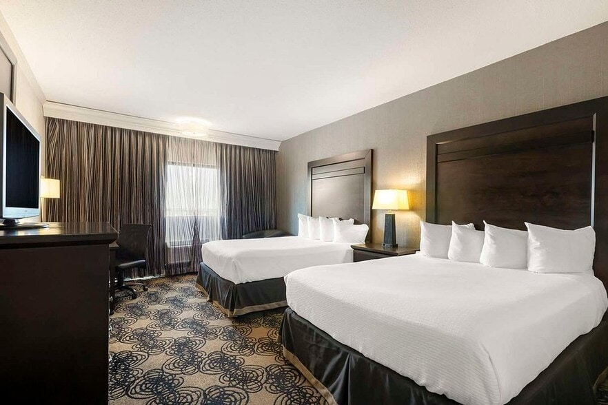 More Photos Of 4706 S 108th St, Omaha Hotel For Sale