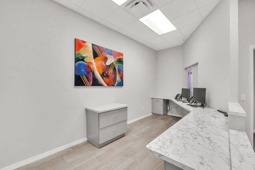 More Photos Of 8882 Royal Palm Blvd, Coral Springs Healthcare For Lease