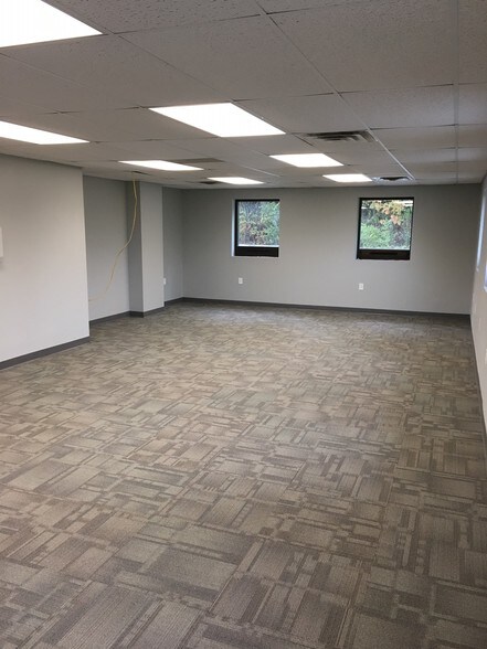 More Photos Of 2304-2306 Berlin Tpke, Newington Office For Lease