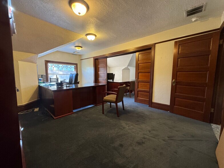 More Photos Of 510 W 4th St, Carson City Office For Lease