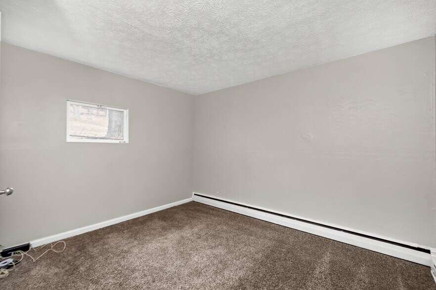 More Photos Of 1027 Cochran Mill Rd, Jefferson Hills Apartments For Sale