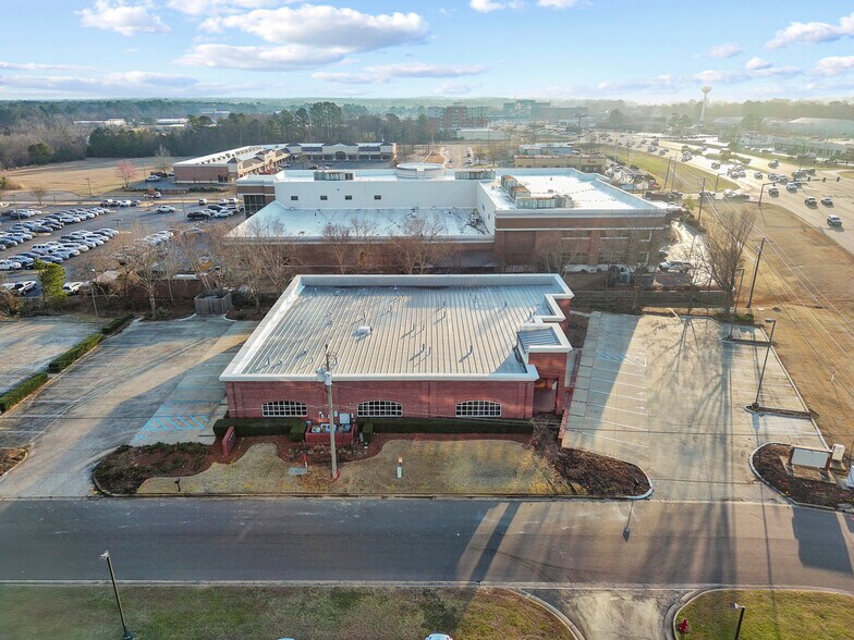 More Photos Of 2508 Lakeland Dr, Flowood Office For Lease