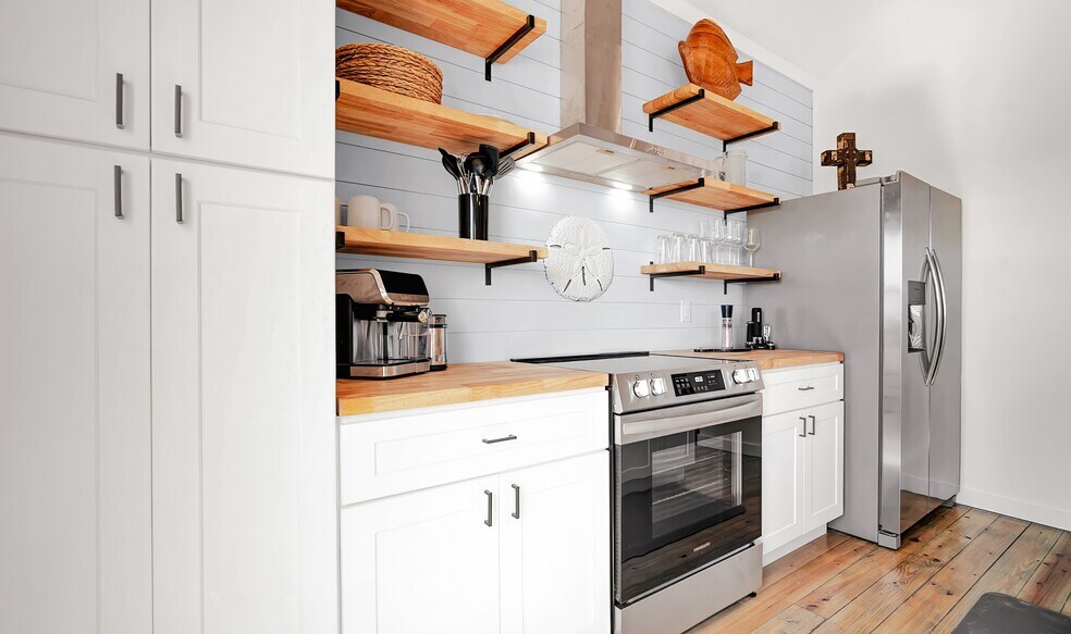 More Photos Of 1023 Victoria Lane, Gilchrist 77617, Bolivar Specialty For Sale