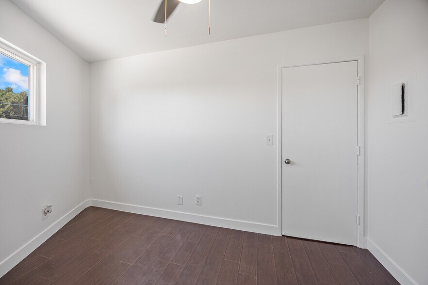 More Photos Of 1445 N Wilmington Blvd, Wilmington Multifamily For Sale
