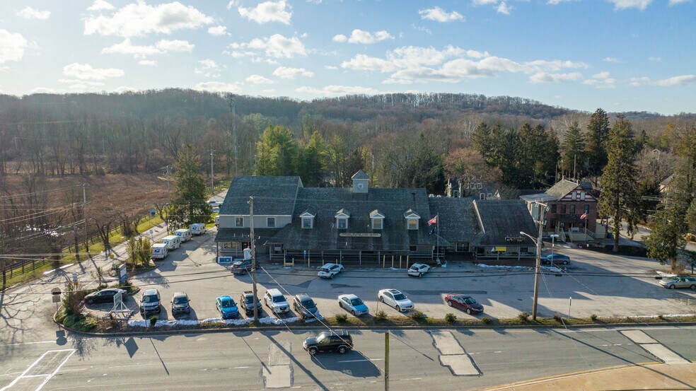 More Photos Of 1620 Baltimore Pike, Chadds Ford Storefront Retail Office For Lease
