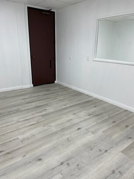 More Photos Of 18652 Florida St, Huntington Beach Medical For Lease