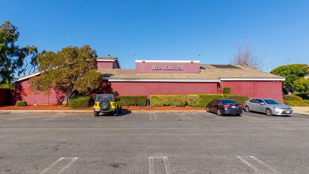 More Photos Of 21233 Hawthorne Blvd, Torrance Restaurant For Sale