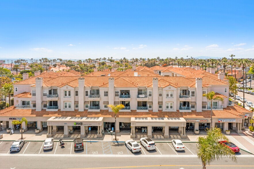 More Photos Of 501 Main St, Huntington Beach Storefront Retail Residential For Lease