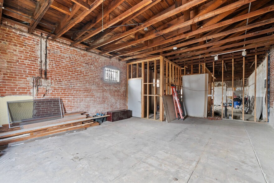 More Photos Of 4441 Avalon Blvd, Los Angeles Apartments For Sale