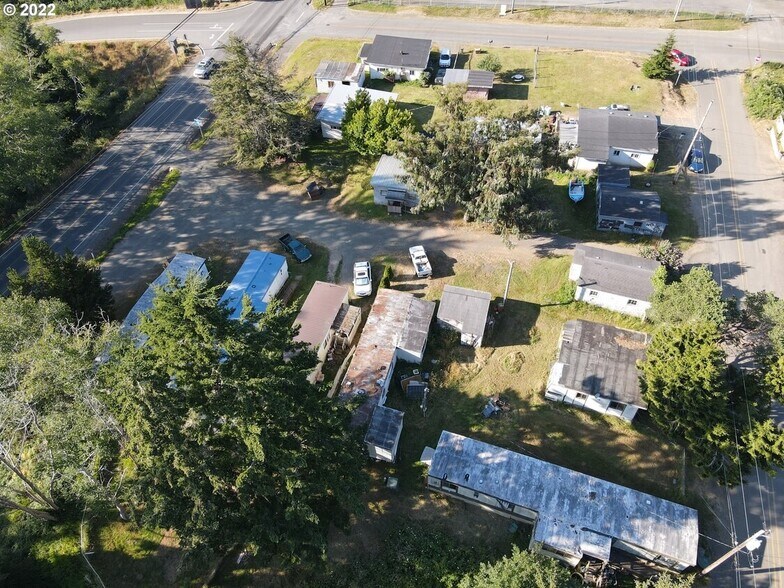 More Photos Of 92392 Cape Arago Hwy, Coos Bay Manufactured Housing Mobile Home Park For Sale