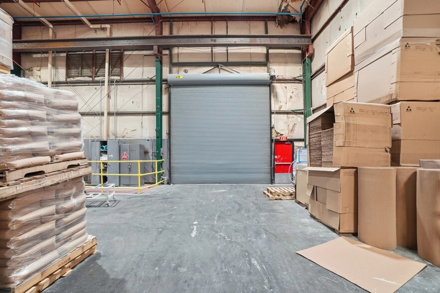 More Photos Of 10700 John Price Rd, Charlotte Warehouse For Lease
