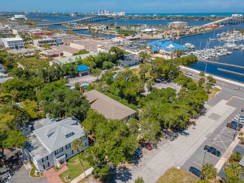 More Photos Of 124 Live Oak Ave, Daytona Beach Apartments For Sale