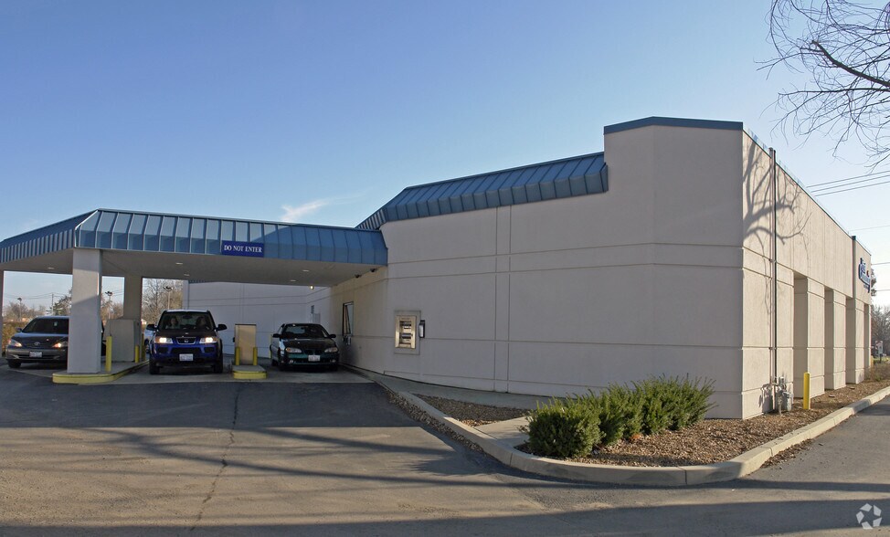 More Photos Of 801 Lincoln Hwy, Fairview Heights Office For Lease