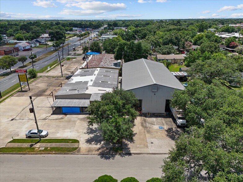 More Photos Of 3700 Reveille St, Houston Freestanding For Lease