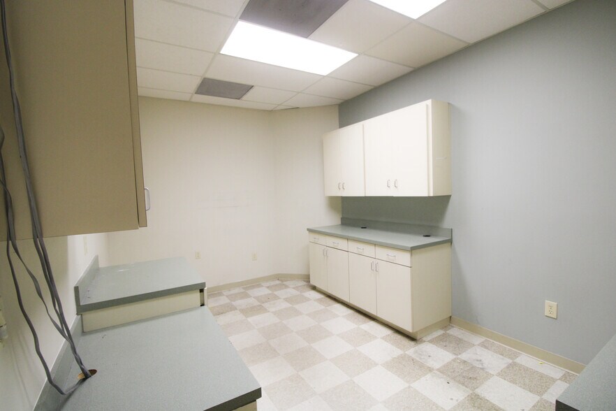 More Photos Of 3550 University Blvd S, Jacksonville Medical For Lease
