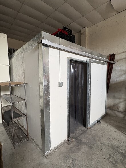 More Photos Of 1950 Hayes St, Hollywood Refrigeration Cold Storage For Lease