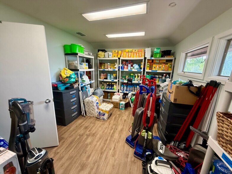 More Photos Of 1411 S 14th St, Fernandina Beach Office For Lease