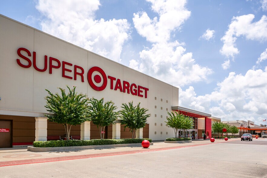 Primary Photo Of I 45, League City Unknown For Lease