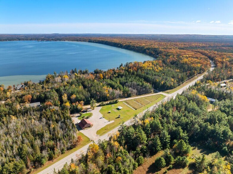 More Photos Of 9090 M-68, Alanson Storefront For Sale