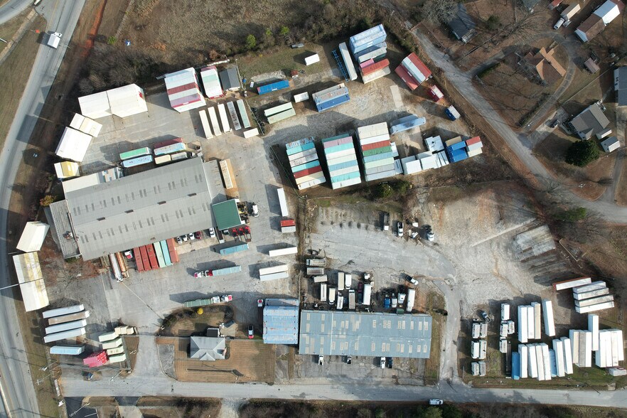 More Photos Of 15 Burty Rd, Piedmont Truck Terminal For Lease