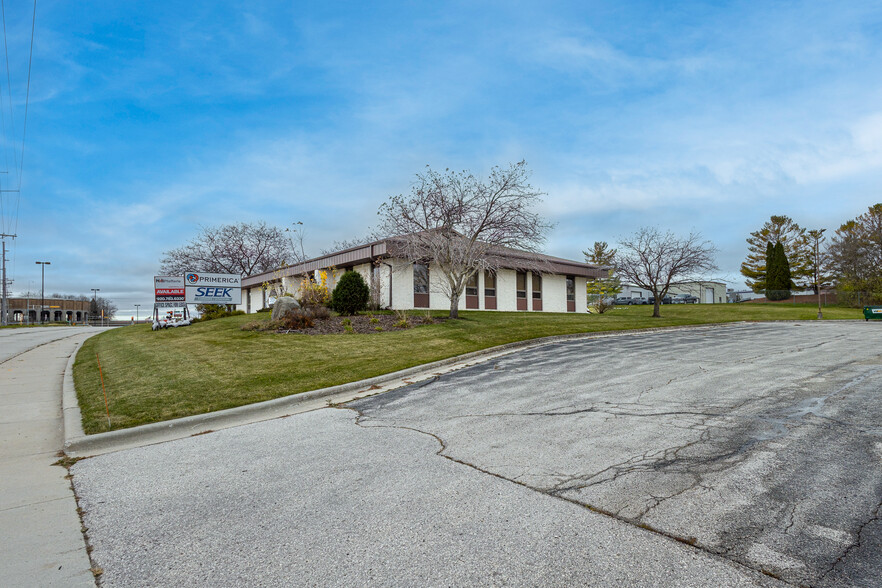 Primary Photo Of 1316-1320 N Taylor Dr, Sheboygan Office For Lease