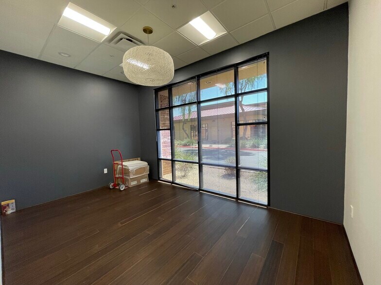 More Photos Of 8165 E Indian Bend Rd, Scottsdale Medical For Lease