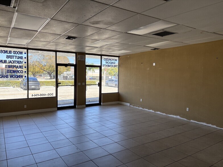 More Photos Of 2550-2584 NE Miami Gardens Dr, Miami Unknown For Lease