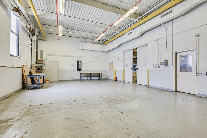 More Photos Of 3461 S Clinton Ave, South Plainfield Manufacturing For Lease