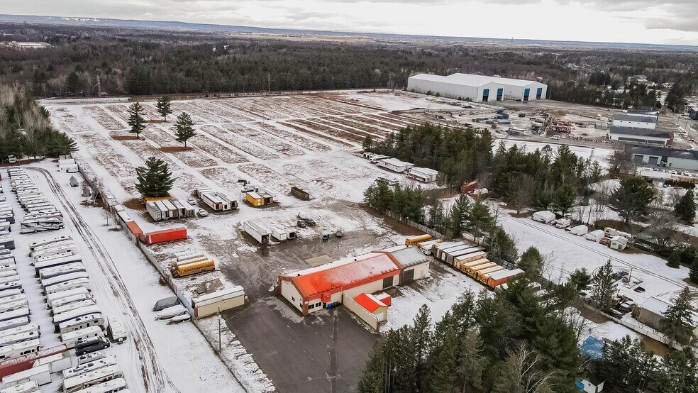 More Photos Of 1739 Rue Jerome-Hamel, Trois-Rivières Warehouse For Lease