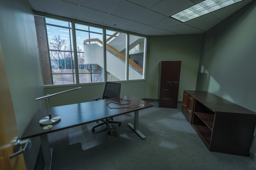 More Photos Of 65 Harristown Rd, Glen Rock Office For Lease