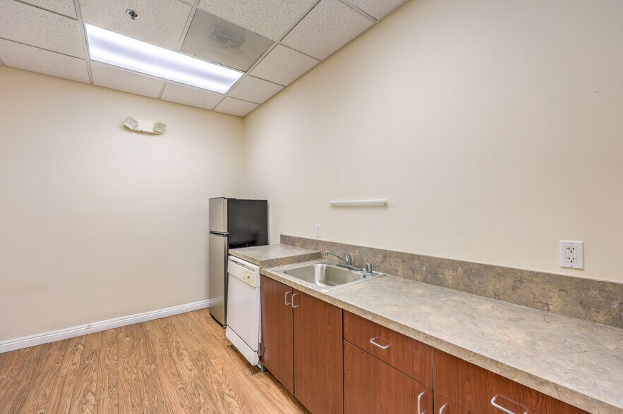 More Photos Of 3263 E Warm Springs Rd, Las Vegas Office Residential For Sale